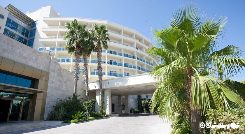 درب ورودی و ساختمان هتل سی لایت ریزورت 